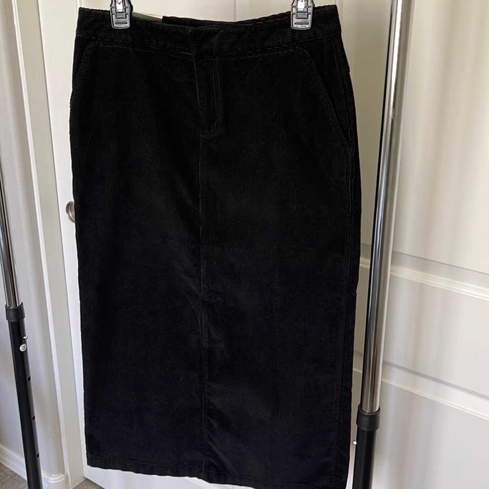 Eddie Bauer black midi skirt size 6